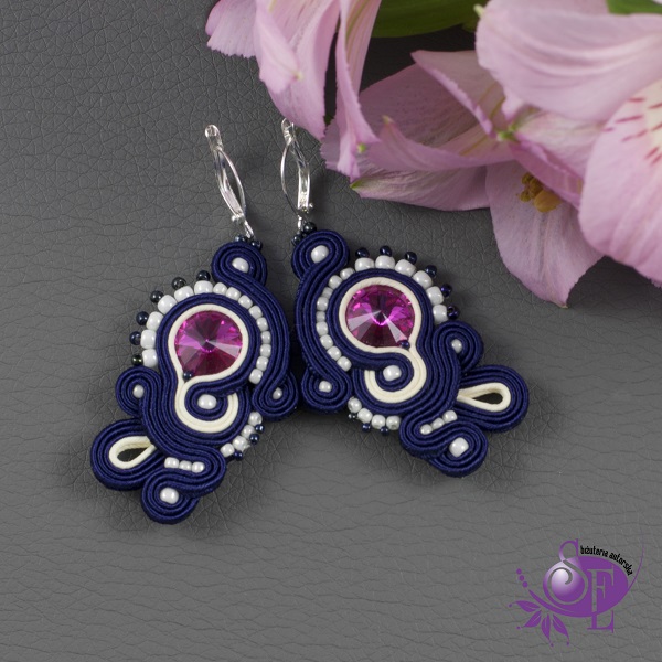 Kolczyki w granacie i fuksji Grataowe kolczyki w świątecznej odsłonie