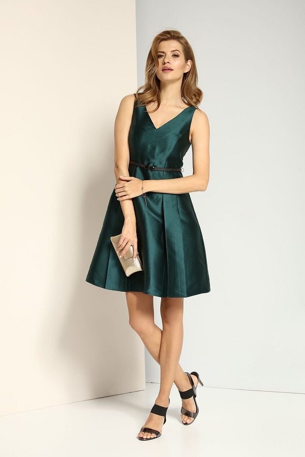 Sukienka w kolorze butelkowej zieleni