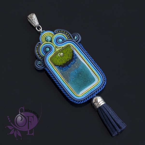 Oryginalny wisior sutasz z ceramiką Biżuteria sutasz